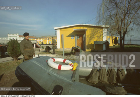 Nome: .LAGUNARI .Descrizione: .ESERCITO MILITARI / ISOLA DI SANTANDREA.Credit: ©Graziano Arici/Rosebud2 Costo: ..Nazione: .ITALIA.Cittˆ: ..Data: .1990..
