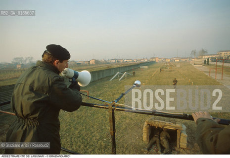 Nome: .LAGUNARI .Descrizione: .ESERCITO MILITARI / ADDESTRAMENTO.Credit: ©Graziano Arici/Rosebud2 Costo: ..Nazione: .ITALIA.Cittˆ: ..Data: .1990..