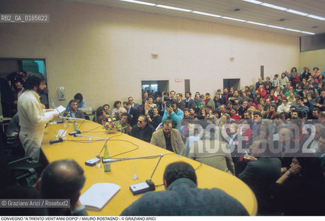 Nome: .CONVEGNO A TRENTO VENTANNI DOPO.Descrizione: .MAURO ROSTAGNO / UNIVERSITA DEGLI STUDI DI TRENTO SOCIOLOGIA / MOVIMENTO STUDENTESCO.Credit: ©Graziano Arici/Rosebud2 Costo: ..Nazione: .ITALIA.Cittˆ: .TRENTO.Data: .1988.