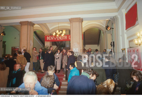 Nome: .CONVEGNO A TRENTO VENTANNI DOPO.Descrizione: .UNIVERSITA DEGLI STUDI DI TRENTO SOCIOLOGIA / MOVIMENTO STUDENTESCO STRISCIONE.Credit: ©Graziano Arici/Rosebud2 Costo: ..Nazione: .ITALIA.Cittˆ: .TRENTO.Data: .1988.
