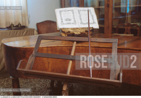 Nome: .RICHARD WAGNER.Descrizione: .MUSICA / LEGGIO E BACCHETTA DEL SUO ULTIMO ;CONCERTO/ CONSERVATORIO BENEDETTO MARCELLO VENEZIA.Credit: ©Graziano Arici/Rosebud2 Costo: ..Nazione: .ITALIA.Cittˆ: ..Data: .199O..
