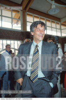 Nome: .KASSEL DOCUMENTA IX .Descrizione: .ARTE ESPOSIZIONE INTERNAZIONALE / IL DIRETTORE ARTISTICO DELLA MOSTRA JAN HOET.Credit: ©Graziano Arici/Rosebud2 Costo: ..Nazione: .GERMANIA.Cittˆ: .KASSEL.Data: .Giugno1992..