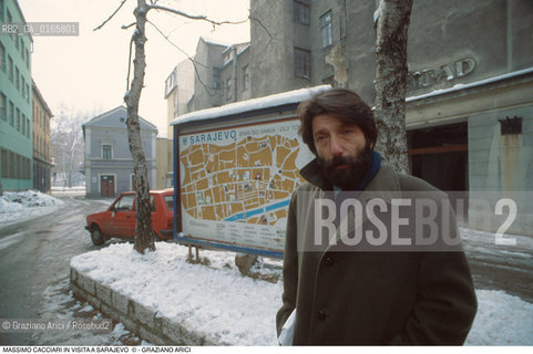 Nome: .SARAJEVO.Descrizione: .GUERRA EX JUGOSLAVIA / VISITA DEL SINDACO DI VENEZIA MASSIMO CACCIARI.Credit: ©Graziano Arici/Rosebud2 Costo: ..Nazione: .BOSNIA.Cittˆ: ..Data: .1994..