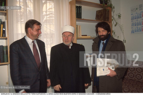 Nome: .SARAJEVO.Descrizione: .GUERRA EX JUGOSLAVIA / IL SINDACO DELLA CITTA TARIK KUPUSOVIC, IL GRAN ULEMA REIS MUSTAFA CERIC E IL SINDACO DI VENEZIA MASSIMO CACCIARI.Credit: ©Graziano Arici/Rosebud2 Costo: ..Nazione: .BOSNIA.Cittˆ: ..Data: .1994..