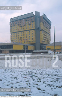 Nome: .SARAJEVO.Descrizione: .GUERRA EX JUGOSLAVIA / LHOLIDAY INN HOTEL / NEVE.Credit: ©Graziano Arici/Rosebud2 Costo: ..Nazione: .BOSNIA.Cittˆ: ..Data: .1994..