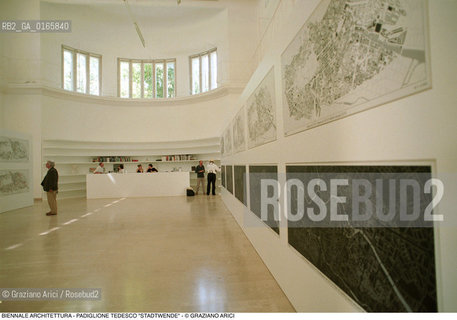 Caption: Nome: .7¡ BIENNALE ARCHITETTURA 2000 - CITTA: LESS AESTHETICS, MORE ETHICS .Descrizione: .PADIGLIONE TEDESCO STADTWENDE.Credit: ©Graziano Arici/Rosebud2 .Nazione: ..Cittˆ: ..Data: .2000