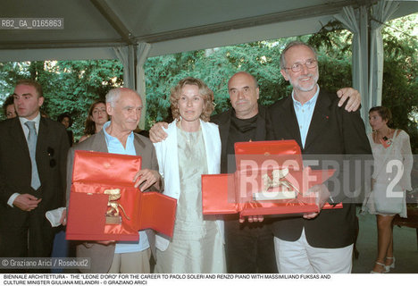 Caption: Nome: .7¡ BIENNALE ARCHITETTURA 2000 - CITTA: LESS AESTHETICS, MORE ETHICS .Descrizione: .LEONE DORO ALLA CARRIERA PAOLO SOLERI RENZO PIANO MASSIMILIANO FUKSAS ARCHITETTO / MINISTRO DELLA CULTURA GIULIANA MELANDRI.Credit: ©Graziano Arici/Rosebud2 .Nazione: ..Cittˆ: ..Data: .2000.Nazione: ..Cittˆ: ..Data: .2000