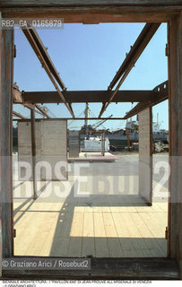 Caption: Nome: . 7¡ BIENNALE ARCHITETTURA 2000 - CITTA: LESS AESTHETICS, MORE ETHICS .Descrizione: .I PAVILLON 6X6 DI JEAN PROUVE ALLARSENALE DI VENEZIACredit: ©Graziano Arici/Rosebud2 .Nazione: ..Cittˆ: ..Data: .2000