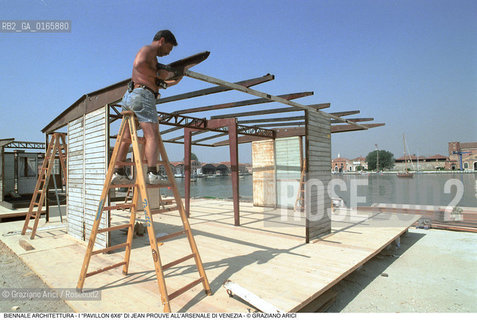 Caption: Nome: . 7¡ BIENNALE ARCHITETTURA 2000 - CITTA: LESS AESTHETICS, MORE ETHICS .Descrizione: .I PAVILLON 6X6 DI JEAN PROUVE ALLARSENALE DI VENEZIACredit: ©Graziano Arici/Rosebud2 .Nazione: ..Cittˆ: ..Data: .2000