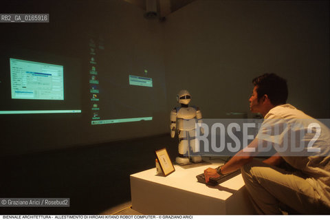 Caption: Nome: .7¡ BIENNALE ARCHITETTURA 2000 - CITTA: LESS AESTHETICS, MORE ETHICS .Descrizione: .ALLESTIMENTO DI HIROAKI KITANO ROBOT COMPUTER.Credit: ©Graziano Arici/Rosebud2 .Nazione: ..Cittˆ: ..Data: .2000