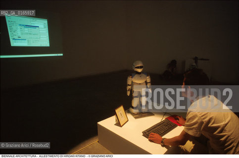 Caption: Nome: .7¡ BIENNALE ARCHITETTURA 2000 - CITTA: LESS AESTHETICS, MORE ETHICS .Descrizione: .ALLESTIMENTO DI HIROAKI KITANO ROBOT COMPUTER.Credit: ©Graziano Arici/Rosebud2 .Nazione: ..Cittˆ: ..Data: .2000