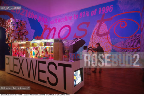 Caption: Nome: .7¡ BIENNALE ARCHITETTURA 2000 - CITTA: LESS AESTHETICS, MORE ETHICS .Descrizione: .PADIGLIONE INGLESE / ALLESTIMENTO DI ALSOP & STORMER.Credit: ©Graziano Arici/Rosebud2 .Nazione: ..Cittˆ: ..Data: .2000