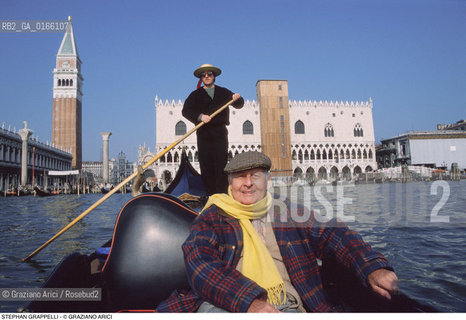 Caption: Nome: .GRAPPELLI STEPHAN.Descrizione: .MUSICA JAZZ VIOLINISTA/IN GONDOLA A VENEZIA.Credit: ©Graziano Arici/Rosebud2 / Costo: .A.Nazione: .FRANCIA.Cittˆ: ..Data: .1993