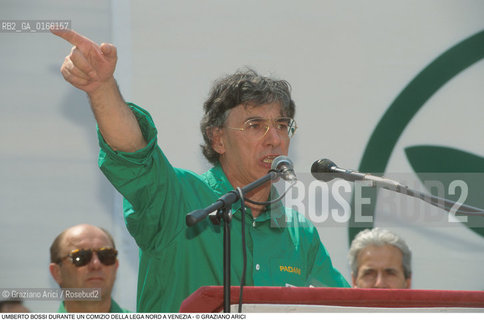 Nome: .LEGA NORD.Descrizione: .POLITICA / UMBERTO BOSSI CON LA CAMICIA VERDE DELLA GUARDIA NAZIONALE PADANA DURANTE UN COMIZIO  .Credit: ©Graziano Arici/Rosebud2 Costo: ..Nazione: .ITALIA.Cittˆ: ..Data: .1997..