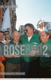 Nome: .LEGA NORD.Descrizione: .POLITICA / COMIZIO MANIFESTAZIONE / GIANCARLO PAGLIARINI ED ERMINO BOSO IN CAMICIA VERDE / BANDIERE.Credit: ©Graziano Arici/Rosebud2 Costo: ..Nazione: .ITALIA.Cittˆ: .VENEZIA.Data: .1997..