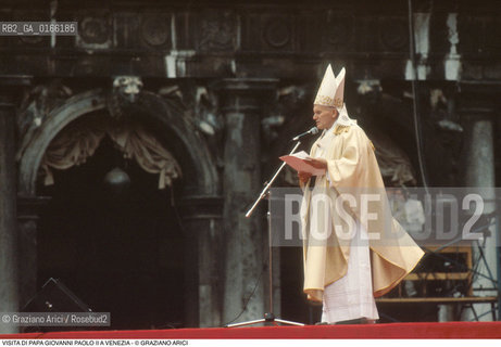 Nome: .PAPA.Descrizione: .RELIGIONE / VISITA DEL SANTO PADRE GIOVANNI PAOLO II KAROL WOJTYLA / DISCORSO IN PIAZZA SAN MARCO.Credit: ©Graziano Arici/Rosebud2 / Costo: .A.Nazione: .ITALIA.Cittˆ: .VENEZIA.Data: .17/06/1985