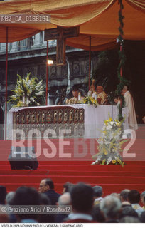 Caption: Caption: Nome: .PAPA.Descrizione: .RELIGIONE / VISITA DEL SANTO PADRE GIOVANNI PAOLO II KAROL WOJTYLA / ALTARE MESSA IN PIAZZA SAN MARCO.Credit: ©Graziano Arici/Rosebud2 / Costo: .A.Nazione: .ITALIA.Cittˆ: .VENEZIA.Data: .17/06/1985