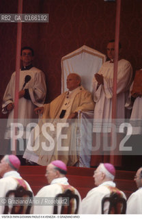Caption: Caption: Nome: .PAPA.Descrizione: .RELIGIONE / VISITA DEL SANTO PADRE GIOVANNI PAOLO II KAROL WOJTYLA / MESSA .Credit: ©Graziano Arici/Rosebud2 / Costo: .A.Nazione: .ITALIA.Cittˆ: .VENEZIA.Data: .17/06/1985