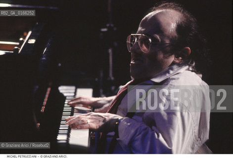 Nome: .PETRUCCIANI MICHEL.Descrizione: .MUSICA JAZZ PIANISTA/AL PIANOFORTE.Credit: ©Graziano Arici/Rosebud2 / Costo: .A.Nazione: .USA.Cittˆ: .VENEZIA.Data: .1997.