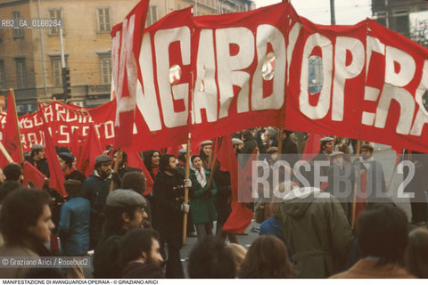 Nome: .MANIFESTAZIONE CORTEO .Descrizione: .AVANGUARDIA OPERAIA GRUPPI EXTRAPARLAMENTARI DI SINISTRA STRISCIONI.Credit: ©Graziano Arici/Rosebud2 Costo: ..Nazione: .ITALIA.Cittˆ: .MILANO.Data: .1972..