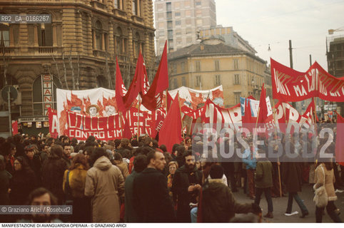 Nome: .MANIFESTAZIONE CORTEO .Descrizione: .AVANGUARDIA OPERAIA GRUPPI EXTRAPARLAMENTARI DI SINISTRA STRISCIONI.Credit: ©Graziano Arici/Rosebud2 Costo: ..Nazione: .ITALIA.Cittˆ: .MILANO.Data: .1972..
