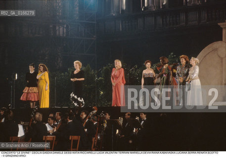Caption: Nome: .DIVA - LE DIVINE.Descrizione: .CONCERTO MUSICA CLASSICA PIAZZA S.MARCO CECILIA GASDIA DANIELE DESSI KATIA RICCIARELLI LUCIA VALENTINI TERRANI MARIELLA DEVIA RAINA KABAIVASKA LUCIANA SERRA RENATA SCOTTO CANTANTE.Credit: ©Graziano Arici/Rosebud2 .Nazione: ..Cittˆ: ..Data: .199?.