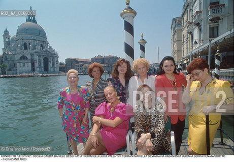 Caption: Nome: .DIVA - LE DIVINE.Descrizione: .CONCERTO MUSICA CLASSICA PIAZZA S.MARCO CECILIA GASDIA DANIELE DESSI KATIA RICCIARELLI LUCIA VALENTINI TERRANI MARIELLA DEVIA RAINA KABAIVASKA LUCIANA SERRA RENATA SCOTTO CANTANTE.Credit: ©Graziano Arici/Rosebud2 .Nazione: ..Cittˆ: ..Data: .199?.