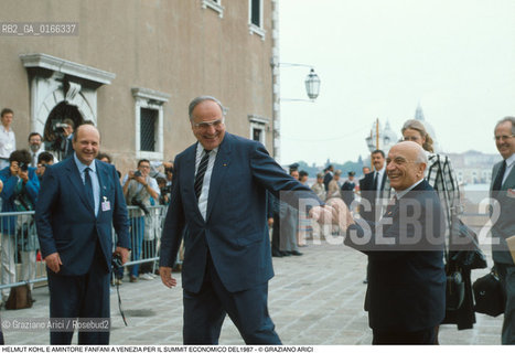Nome: .SUMMIT ECONOMICO.Descrizione: .POLITICA VERTICE DEI NOVE PAESI PIU INDUSTRIALIZZATI / IL CANCELLIERE TEDESCO HELMUT KOHL E IL PRIMO MINISTRO ITALIANO AMINTORE FANFANI .Credit: ©Graziano Arici/Rosebud2 Costo: ..Nazione: .ITALIA.Cittˆ: .VENEZIA.Data: .1987..