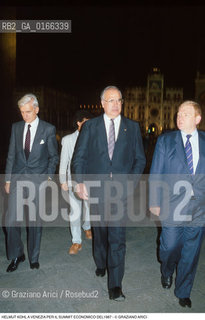 Nome: .SUMMIT ECONOMICO.Descrizione: .POLITICA VERTICE DEI NOVE PAESI PIU INDUSTRIALIZZATI / IL CANCELLIERE TEDESCO HELMUT KOHL.Credit: ©Graziano Arici/Rosebud2 Costo: ..Nazione: .ITALIA.Cittˆ: .VENEZIA.Data: .1987..