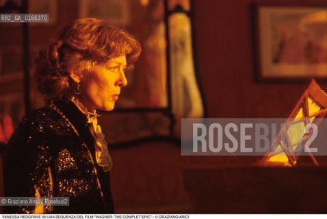 Nome: .WAGNER: THE COMPLET EPIC.Descrizione: .CINEMA FILM PER LA TV REGIA DI TONY PALMER / LATTRICE VANESSA REDGRAVE AL PIANO  .Credit: ©Graziano Arici/Rosebud2 / Costo: .A.Nazione: .UNGHERIA-UK.Cittˆ: ..Data: .1985