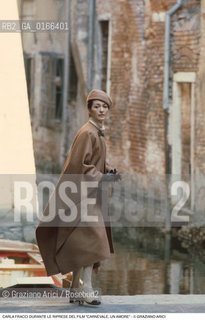 Nome: .CARNEVALE, UN AMORE .Descrizione: .DANZA BALLETTO CINEMA FILM REGIA DI MARIO LANFRANCHI / LATTRICE-BALLERINA CARLA FRACCI DURANTE LE RIPRESE .Credit: ©Graziano Arici/Rosebud2 / Costo: .A.Nazione: .ITALIA.Cittˆ: ..Data: .1981