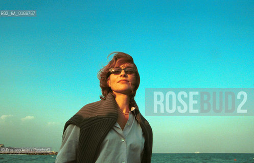 CINEMA 2000 / 57. MOSTRA INTERNAZIONALE DARTE CINEMATOGRAFICA - LATTRICE ISABELLE HUPPERT (FRANCIA) IN SPIAGGIA - ©Graziano Arici/Rosebud2