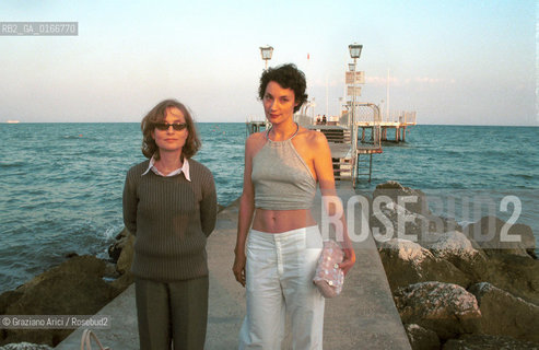CINEMA 2000 / 57. MOSTRA INTERNAZIONALE DARTE CINEMATOGRAFICA - LATTRICE ISABELLE HUPPERT CON LATTRICE JEANNE BALIBAR (FRANCIA) / DIGA MARE - ©Graziano Arici/Rosebud2