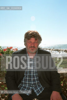 CINEMA / 57th INTERNATIONAL. VENICE FILM FESTIVAL (ITALY) - 8/9/00: THE DIRECTOR OF THE FILM LA LINGUA DEL SANTO, CARLO MAZZACURATI (ITALY), IN THE  HOTEL EXCELSIOR TERRACE - ©Graziano Arici/Rosebud2