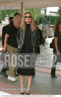 Caption: Nome:.PFEIFFER MICHELLE.Descrizione:.CINEMA ATTRICE.CINEMA ACTRESS .Credit:.Graziano Arici/Rosebud2 Costo:.A.Nazione:.USA.Cittˆ:.VENEZIA.VENICE.Data:.2000