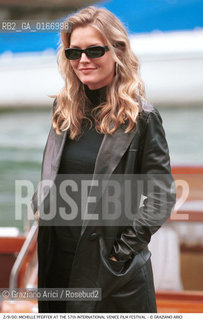 Caption: Nome:.PFEIFFER MICHELLE.Descrizione:.CINEMA ATTRICE.CINEMA ACTRESS .Credit:.Graziano Arici/Rosebud2 Costo:.A.Nazione:.USA.Cittˆ:.VENEZIA.VENICE.Data:.2000