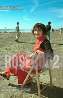 CINEMA 2000 / 57. MOSTRA INTERNAZIONALE DARTE CINEMATOGRAFICA - BEATRIZ TORCATO (PORTOGALLO), LATTRICE  DEL FILM O FANTASMA, IN SPIAGGIA - ©Graziano Arici/Rosebud2