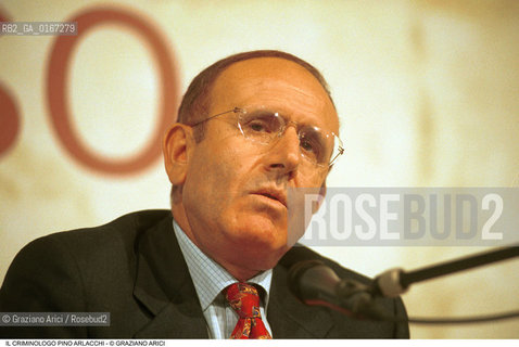 FONDAMENTA 5/8 OTTOBRE 2000: GLOBO CONTESO - CRIMINALITA MAFIA DROGA INVESTIGAZIONI / IL CRIMINOLOGO PINO ARLACCHI (ITALIA) - ©Graziano Arici/Rosebud2