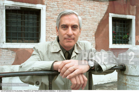 LETTERATURA LINGUISTICA 2000 / LO STUDIOSO DI FILOLOGIA E POESIA CARLO OSSOLA (ITALIA) - ©Graziano Arici/Rosebud2 