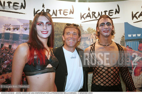 Nome:.JOERG HAIDER.Descrizione:.POLITICA / LEADER DEL PARTITO NAZIONALISTA, GOVERNATORE DELLA CARINZIA / AD UNA CONFERENZA PER LA PROMOZIONE TURISTICA DELLA REGIONE.Credit:.Graziano Arici/Rosebud2/.Costo:.A.Nazione:.AUSTRIA.Cittˆ:..Data:.2000