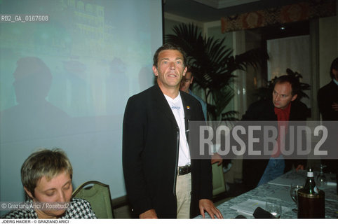 Nome:.JOERG HAIDER.Descrizione:.POLITICA / LEADER DEL PARTITO NAZIONALISTA, GOVERNATORE DELLA CARINZIA / AD UNA CONFERENZA STAMPA PER LA PROMOZIONE TURISTICA DELLA REGIONE.Credit:.Graziano Arici/Rosebud2/.Costo:.A.Nazione:.AUSTRIA.Cittˆ:..Data:.2000