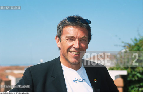 Nome:.JOERG HAIDER.Descrizione:.POLITICA / LEADER DEL PARTITO NAZIONALISTA, GOVERNATORE DELLA CARINZIA / SULLA TERRAZZA DELLHOTEL EUROPA & REGINA.Credit:.Graziano Arici/Rosebud2/.Costo:.A.Nazione:.AUSTRIA.Cittˆ:.VENEZIA.Data:.2000