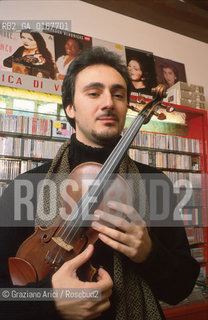 Nome: CRISTIANO NALESSO MUSICA CLASSICA Nazione: ITALIA © 2000 Graziano Arici/Rosebud2