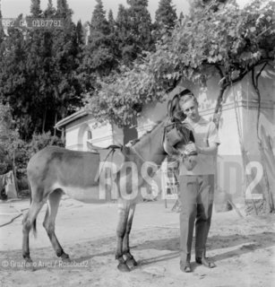 THE DUKE AMEDEO OF AOSTA AT VILLA S.DOMENICO IN FIESOLE - 1960 © ARCHIVIO Graziano Arici/Rosebud2  / NOBILE