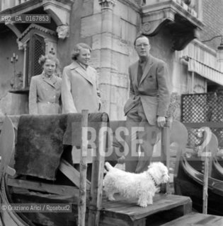 THE PRINCE BERNARD OF LIPPE (KING BERNARD 0F HOLLAND) WITH HIS FAMILY IN VENICE - 1953- © ARCHIVIO Graziano Arici/Rosebud2  / NOBILE.