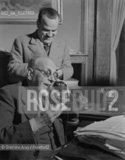 THE MAYOR OF NAPLES, GIUSEPPE BONACORE - NAPLES - 1948 © ARCHIVIO Graziano Arici/Rosebud2  / POLITICA / SINDACO DI NAPOLI / TELEFONO.