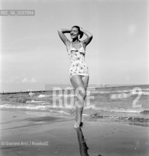 THE OPERA SINGER MARIA CALLAS ( KALOGEROPOULOS ) AT VENICE LIDO BEACH - 195? © ARCHIVIO Graziano Arici/Rosebud2  / MUSICA / MUSICA LIRICA / CANTANTE