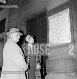 THE OPERA SINGER MARIA CALLAS ( KALOGEROPOULOS ) WITH HER HUSBAND GIOVAN BATTISTA MENEGHINI - VENICE - 1956 © ARCHIVIO Graziano Arici/Rosebud2  / MUSICA / MUSICA LIRICA / CANTANTE