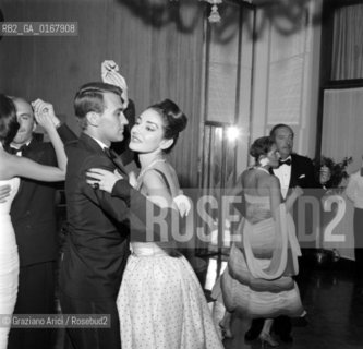 THE OPERA SINGER MARIA CALLAS ( KALOGEROPOULOS ) AT ELSA MAXWELLS PARTY - VENICE - 1957 - © ARCHIVIO Graziano Arici/Rosebud2  / MUSICA / MUSICA LIRICA / CANTANTE / GIORNALISTA