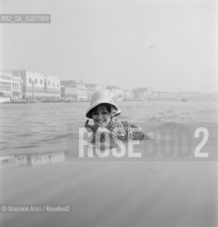 THE ACTRESS CLAUDIA CARDINALE  IN VENICE  - 1960 - © ARCHIVIO Graziano Arici/Rosebud2  / ATTRICE